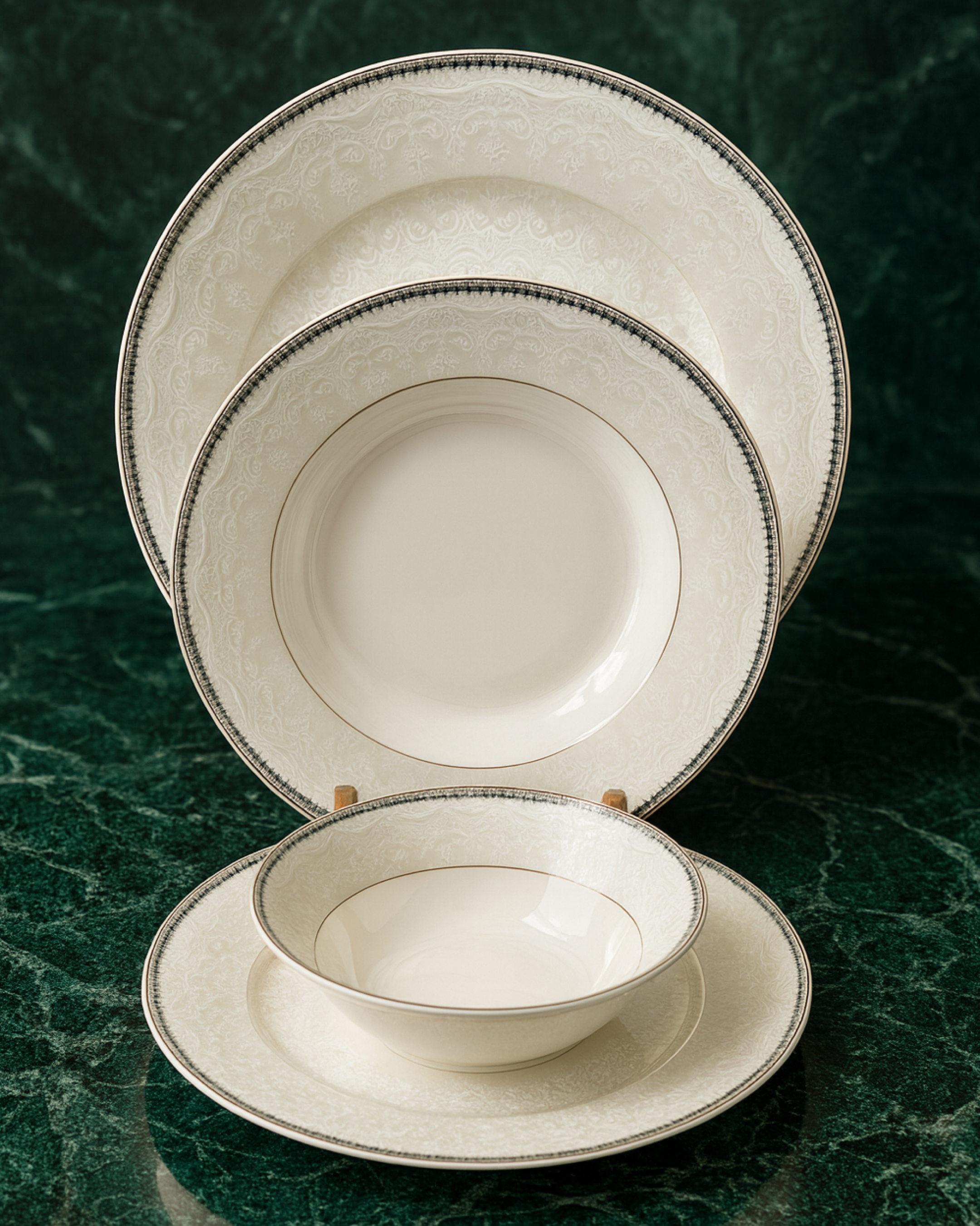 Set pjatash porcelani Imperial (24 copë)