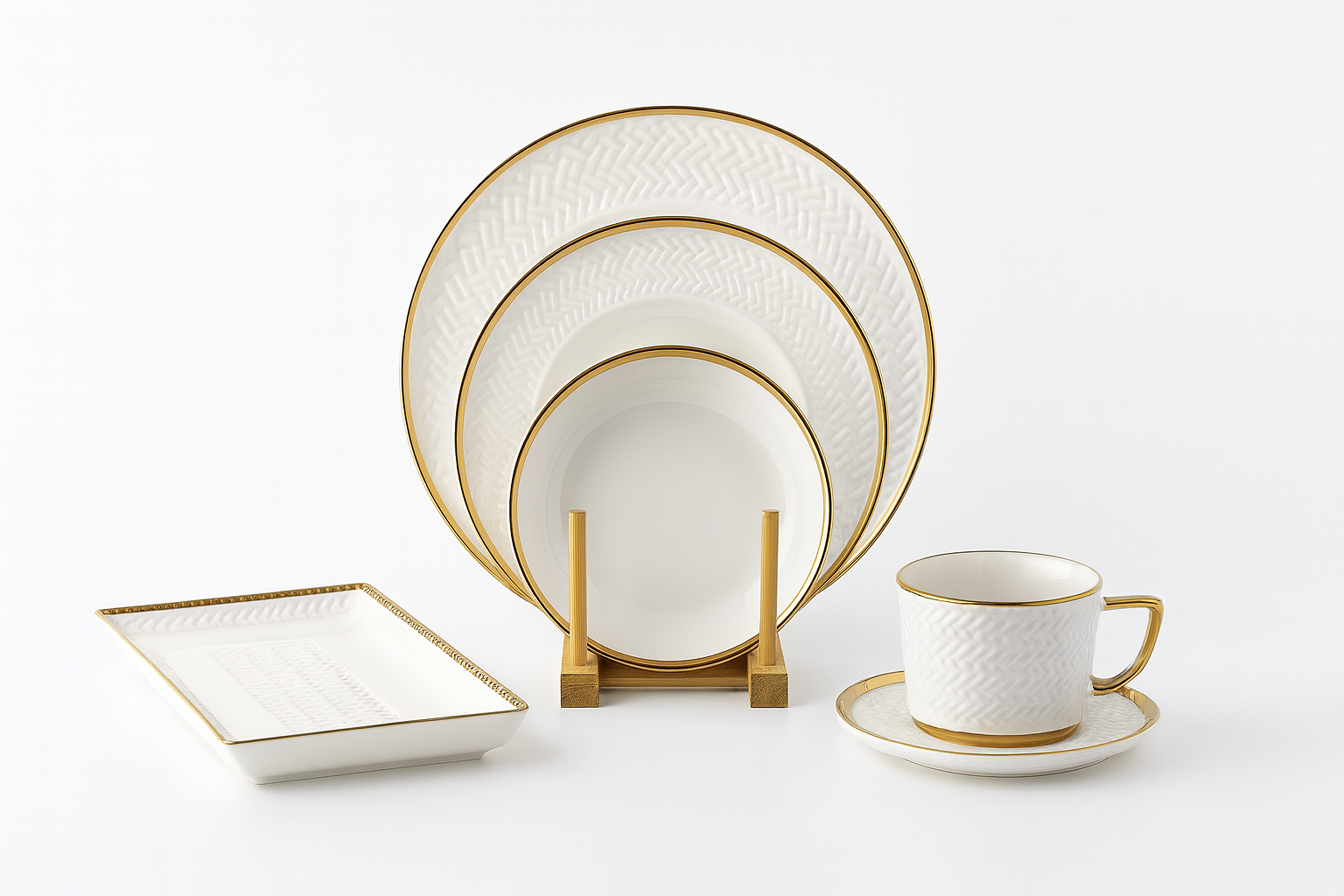 Set pjatash porcelani Royal (32 copë)